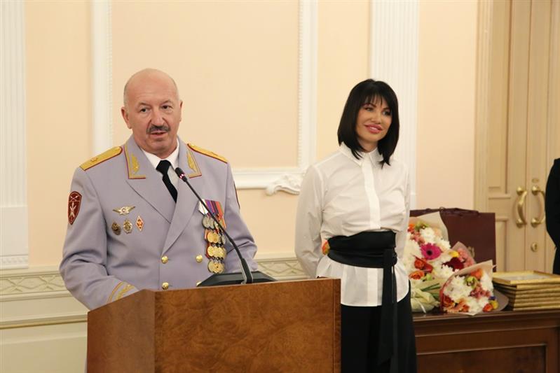 В Челябинске начальник территориального управления принял участие в награждении детей-героев