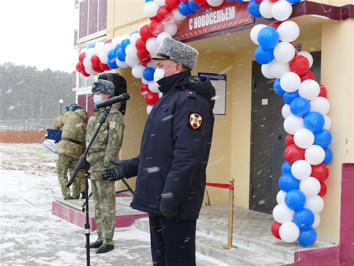 В Ангарске росгвардейцам вручили ключи от новых квартир 
