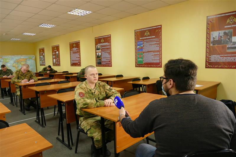Корреспонденты омского телевидения побывали на акции  «Спасибо, мама» в воинской части Росгвардии