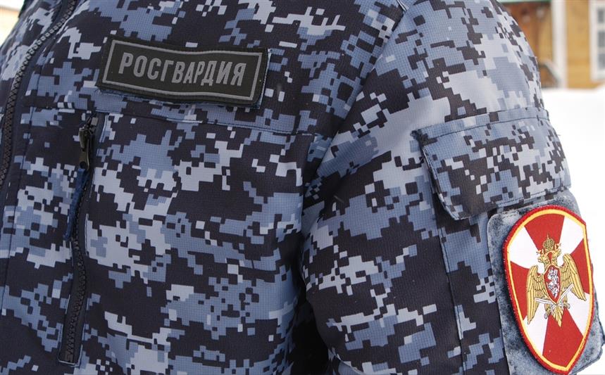 Росгвардейцы оказали помощь трём вологжанам, попавшим в ДТП
