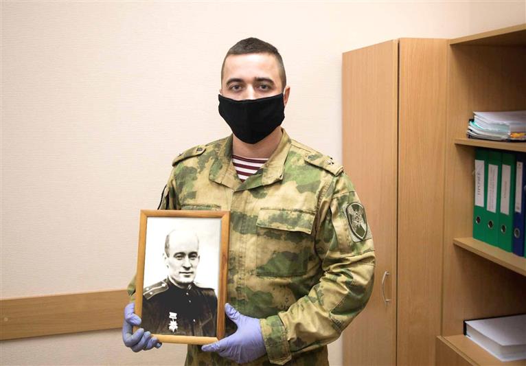 Офицер Росгвардии из Симферополя рассказал сослуживцам о подвиге своего родственника, в 1944 году спасшего десять детей ценой собственной жизни