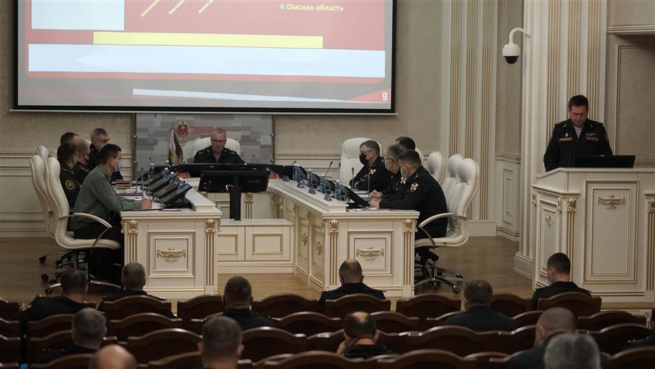 Командующий Сибирским округом Росгвардии генерал-лейтенант Николай Марков провёл итоговый военный совет