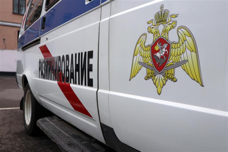 Взрывотехники ОМОН Росгвардии обезвредили снаряды времён войны, обнаруженные в Адмиралтейском районе Санкт-Петербурга