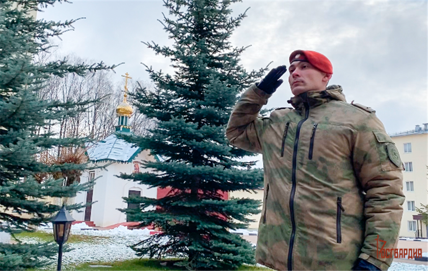 В День неизвестного солдата в регионах Центрального Федерального округа сотрудники и военнослужащие Росгвардии почтили память боевых товарищей 