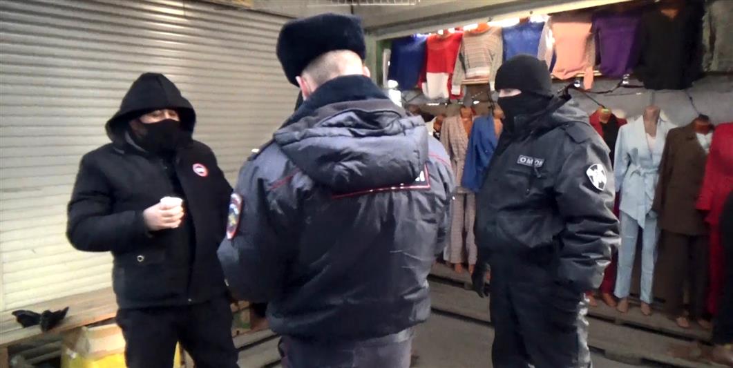 10 правонарушений пресечено при содействии ОМОН Росгвардии в рамках рейда против нелегальной миграции в Челябинске