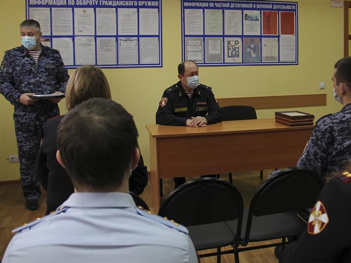 Начальник кузбасского управления Росгвардии проинспектировал обновлённый офис приема граждан в Кемерове