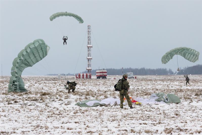 Десантирование в сложных условиях