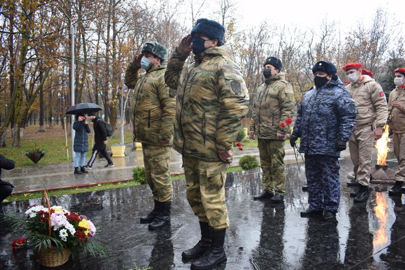 В Северо-Кавказском округе Росгвардии прошли торжественные мероприятия, посвященные Дню Неизвестного солдата