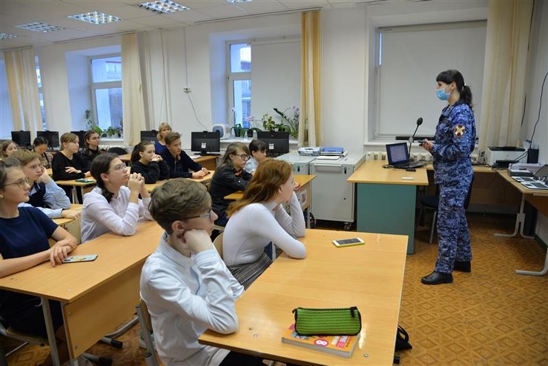 На Ямале росгвардейцы приняли участие в мероприятия, приуроченных ко Дню неизвестного солдата (видео)