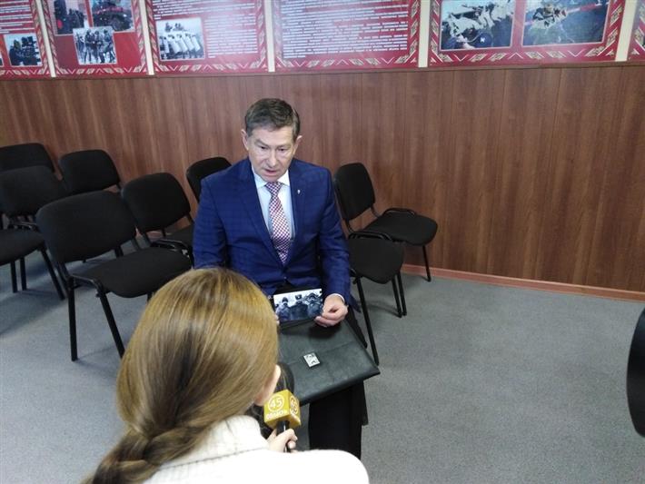 Сюжет об офицерах курганского СОБР сняли корреспонденты региональной телекомпании ко Дню Героев Отечества 