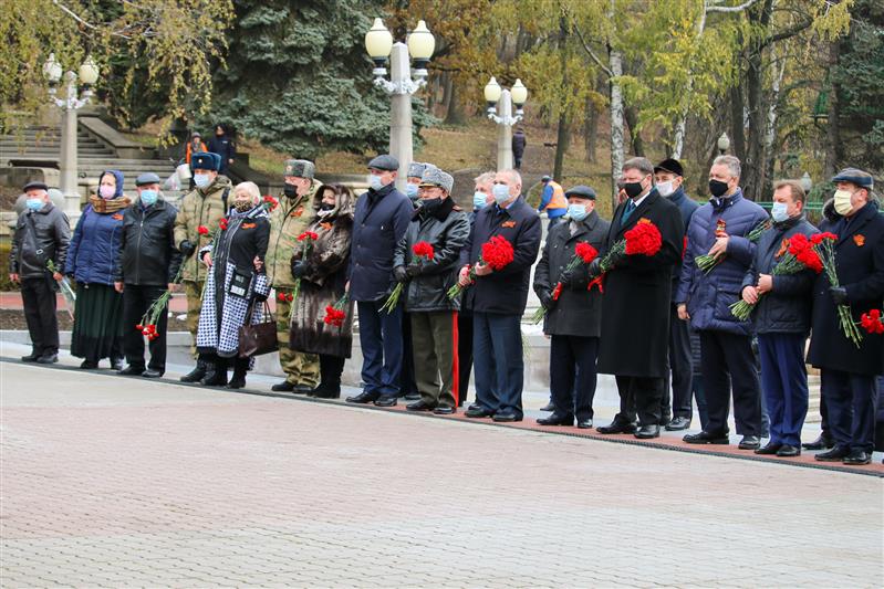 В Северо-Кавказском округе Росгвардии прошли торжественные мероприятия, посвященные Дню Неизвестного солдата