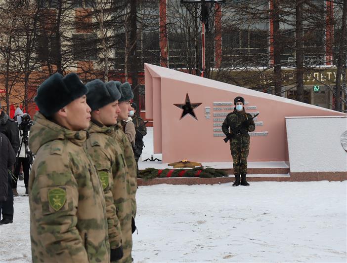 Личный состав Восточного округа Росгвардии принял участие в мероприятиях, приуроченных ко Дню Неизвестного солдата