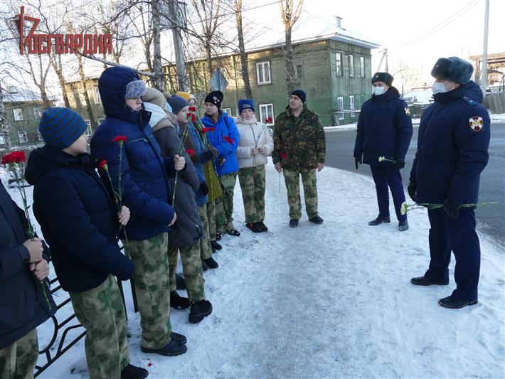 Военнослужащие иркутской эскадрильи Росгвардии почтили память военного лётчика Героя России Петра Егорова