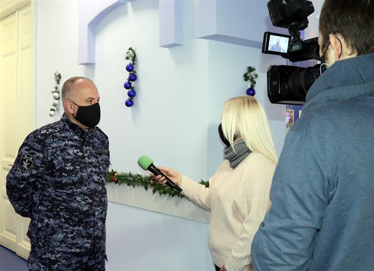 В Самаре при участии Росгвардии стартовала благотворительная акция «Ёлка желаний»