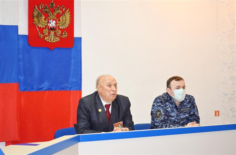 Крымские росгвардейцы встретились с ветераном службы, который в детские годы пережил блокаду Ленинграда