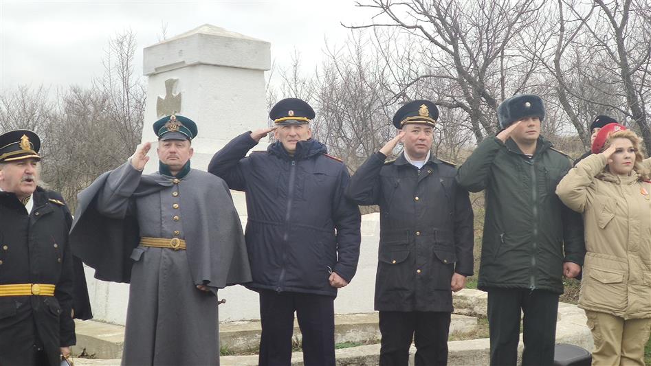 Севастопольские росгвардейцы почтили память легендарного контр-адмирала Владимира Истомина