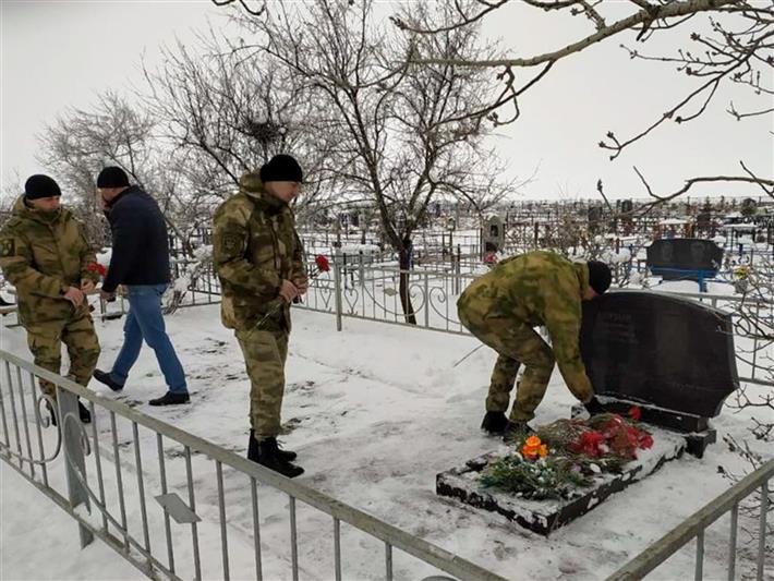 Сотрудники ставропольского ОМОН  почтили память погибших сослуживцев