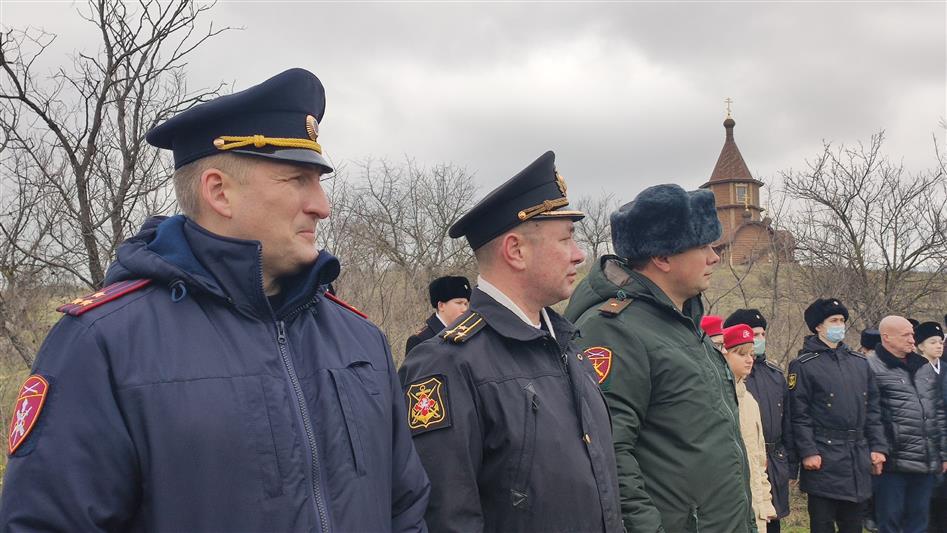 Севастопольские росгвардейцы почтили память легендарного контр-адмирала Владимира Истомина