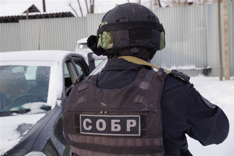 При участии сотрудников СОБР и ОМОН Росгвардии в Иркутске проводятся масштабные проверки водителей 
