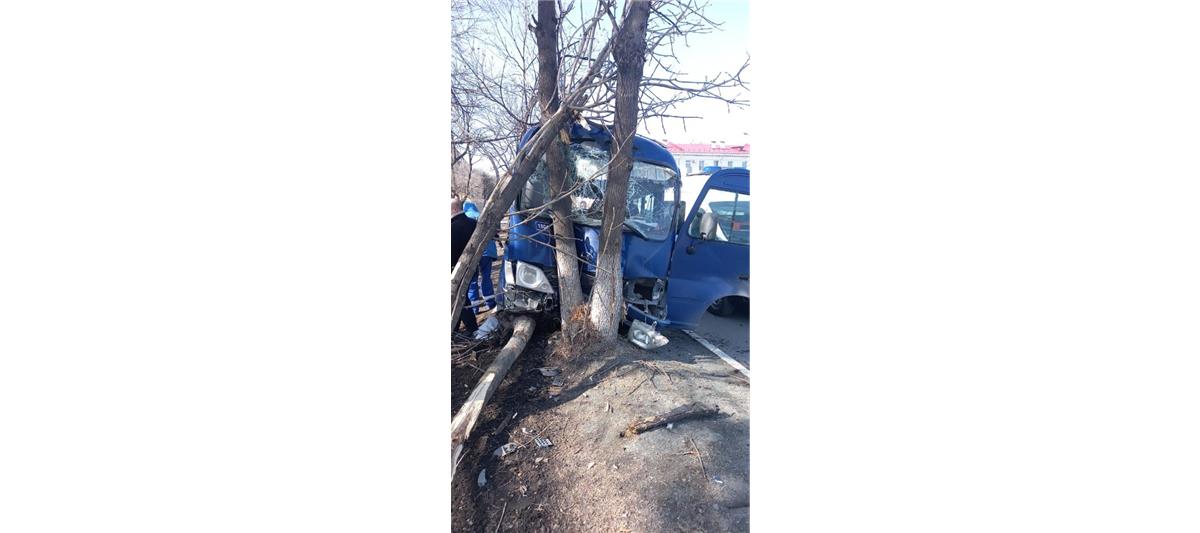  В Приморском крае сотрудники Росгвардии оказали помощь пассажирам автобуса, попавшего в ДТП