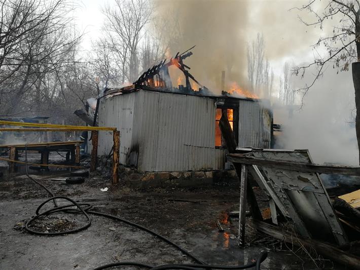 Липецкие росгвардейцы спасли семью из горящего дома