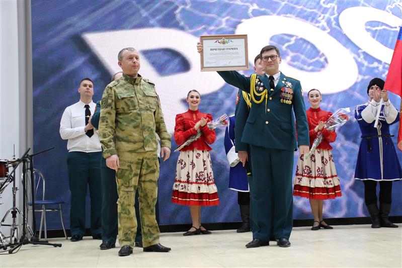 Ансамбль песни и пляски Северо-Кавказского округа Росгвардии с аншлагом выступил в Нальчике