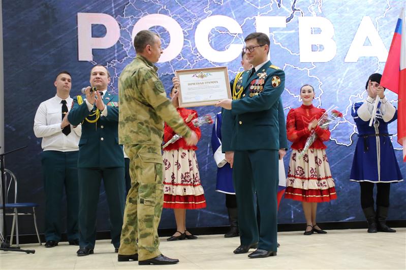 Ансамбль песни и пляски Северо-Кавказского округа Росгвардии с аншлагом выступил в Нальчике
