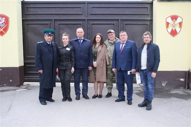 В Кабардино-Балкарии Росгвардия провела круглый стол с представителями военно-патриотических организаций 