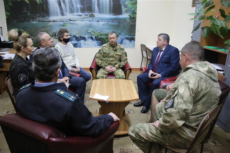 В Кабардино-Балкарии Росгвардия провела круглый стол с представителями военно-патриотических организаций 