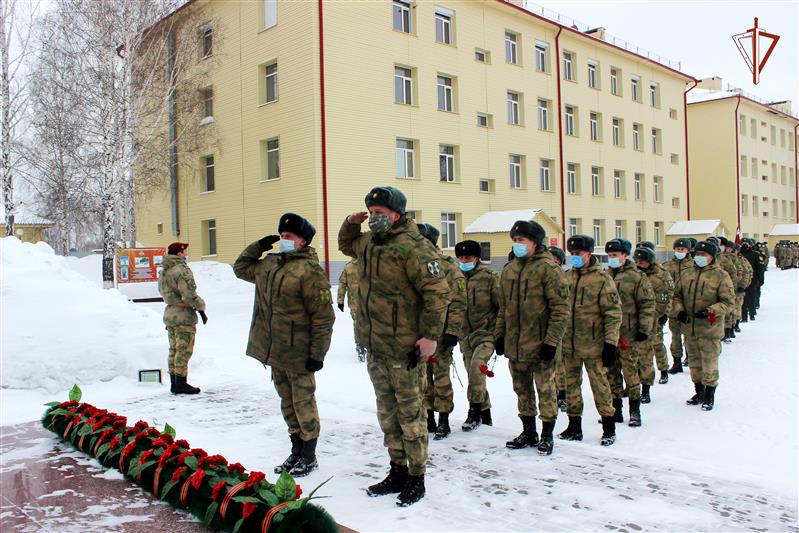 Военнослужащие отряда специального назначения «Ермак» почтили память сослуживцев, погибших при исполнении служебного долга
