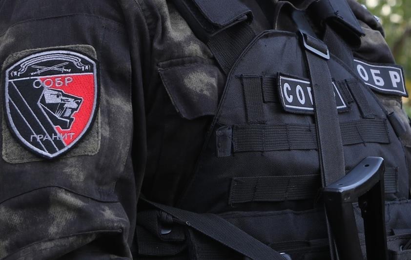  В Ленинградской области при участии СОБР Росгвардии проведены обыски по уголовному делу о злоупотреблении должностными полномочиями