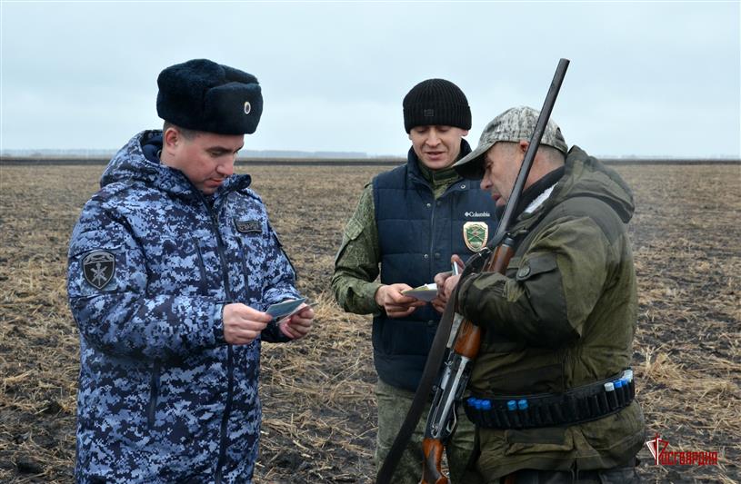В Тамбовской области сотрудники Росгвардии проверили любителей охоты в связи с открытием сезона