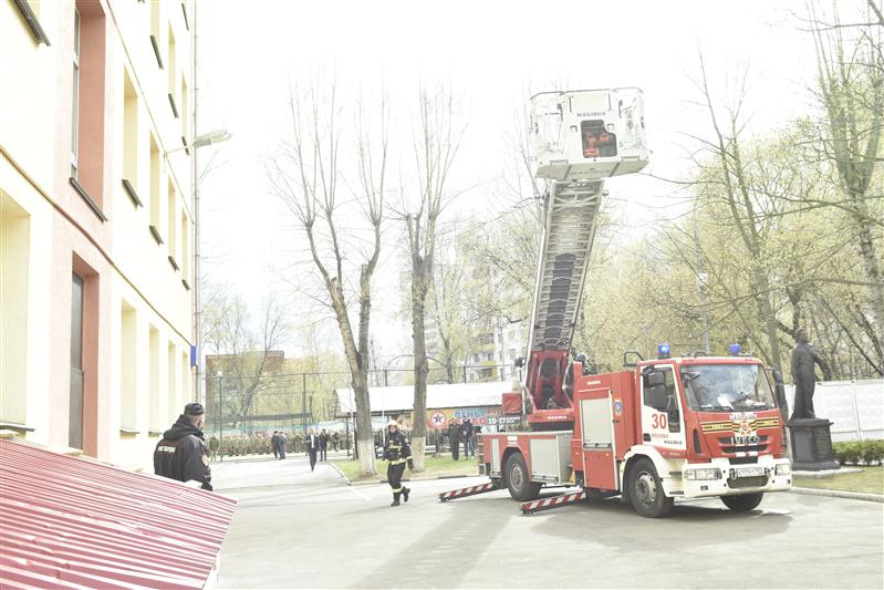 Занятия по пожарной безопасности в Московском президентском кадетском училище имени М.А.Шолохова войск национальной гвардии Российской Федерации