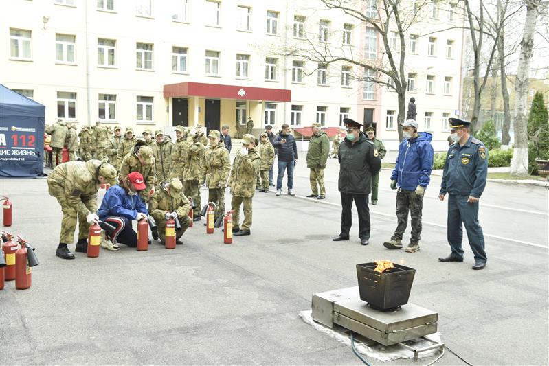 Занятия по пожарной безопасности в Московском президентском кадетском училище имени М.А.Шолохова войск национальной гвардии Российской Федерации