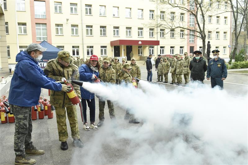 Занятия по пожарной безопасности в Московском президентском кадетском училище имени М.А.Шолохова войск национальной гвардии Российской Федерации