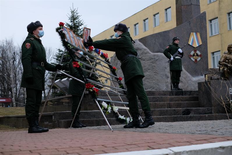 В бригаде оперативного назначения Центрального округа Росгвардии прошел День памяти военнослужащих, погибших при исполнении воинского долга