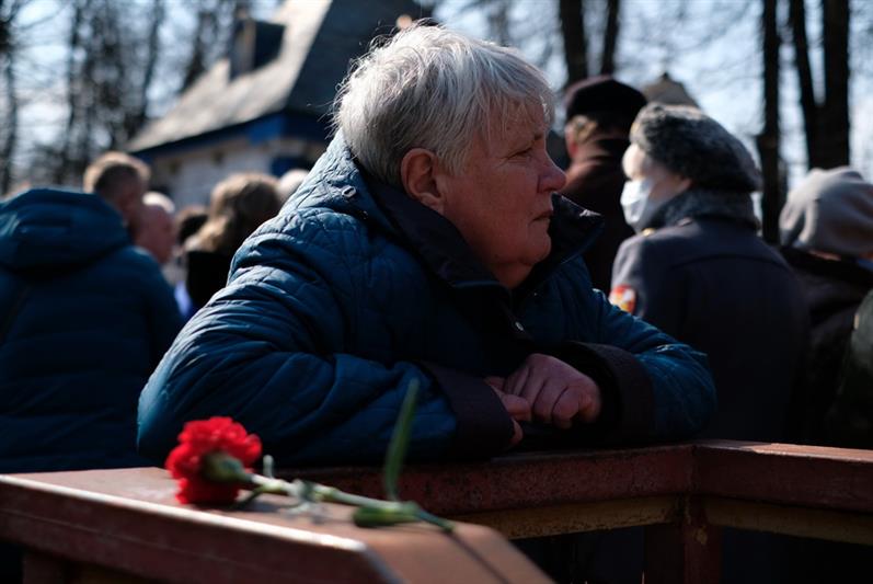Военнослужащие Центрального округа Росгвардии почтили память Героя Советского Союза лейтенанта Олега Бабака