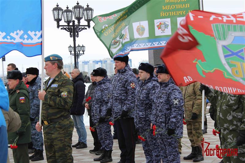 На Ямале Росгвардия присоединилась к  Международной патриотической акции «Знамя Победы»