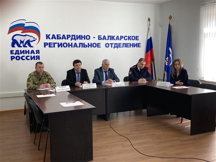 В Кабардино-Балкарии офицер Росгвардии принял участие в круглом столе оргкомитета по проведению всероссийской акции  «Диктант Победы»