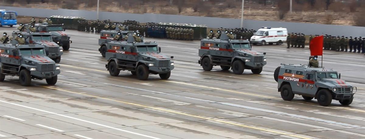 Военнослужащие Росгвардии приняли участие в тренировке к Параду Победы