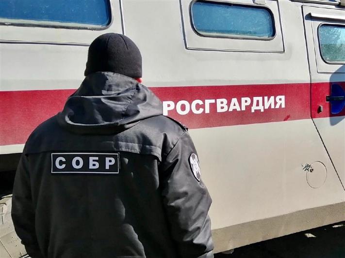 В Томске сотрудники СОБР Росгвардии оказали содействие в задержании серийного поджигателя табачных киосков