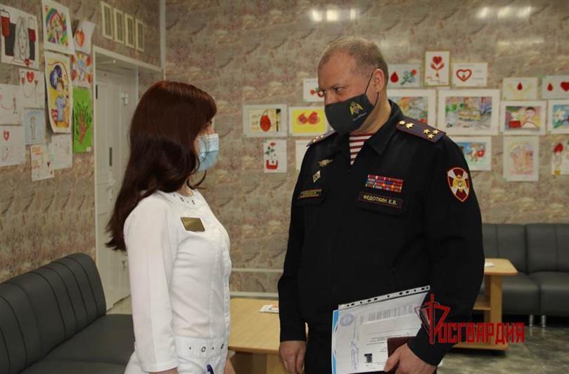 В Тюмени росгвардейцы  в очередной раз поддержали всероссийскую донорскую акцию «От сердца к сердцу» (видео)