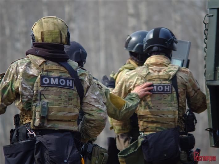В Томске при поддержке ОМОН Росгвардии задержана преступная группа (Видео)