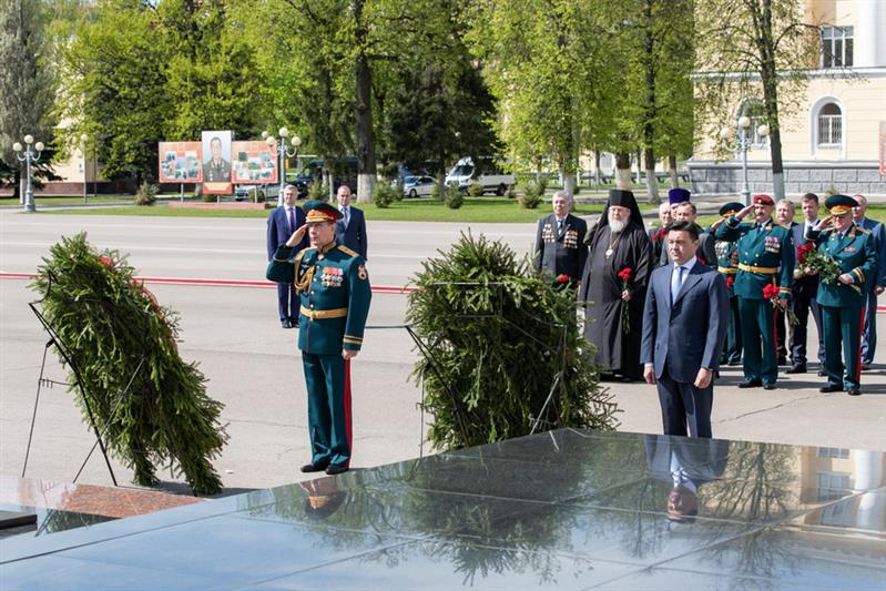 Генерал армии Виктор Золотов вручил орден Кутузова 4-му полку оперативного назначения дивизии имени Ф.Э. Дзержинского и наградил участников парада Победы
