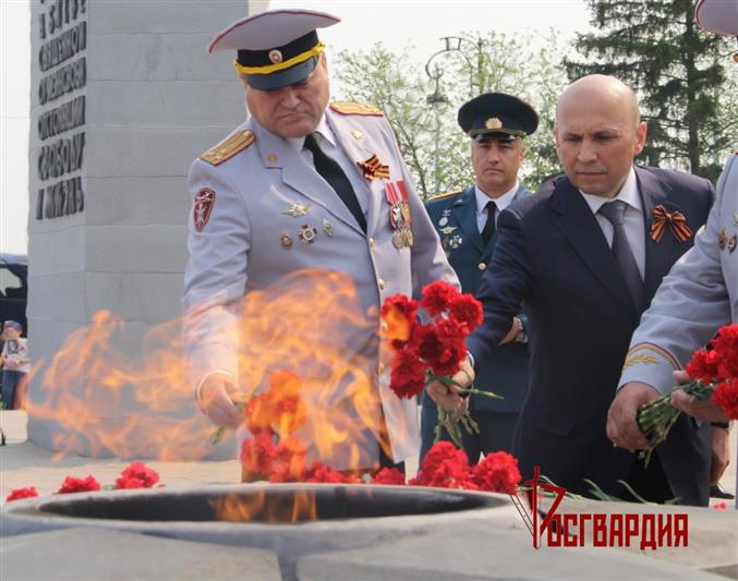 В Уральском округе Росгвардии отметили День Победы (фото)