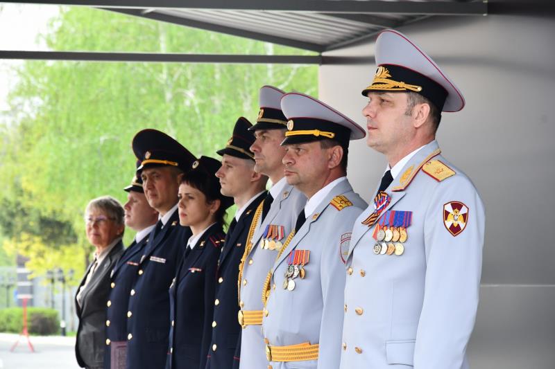 Начальник Управления Росгвардии по Свердловской области поздравил коллектив Уральского института МВД России с юбилеем вуза