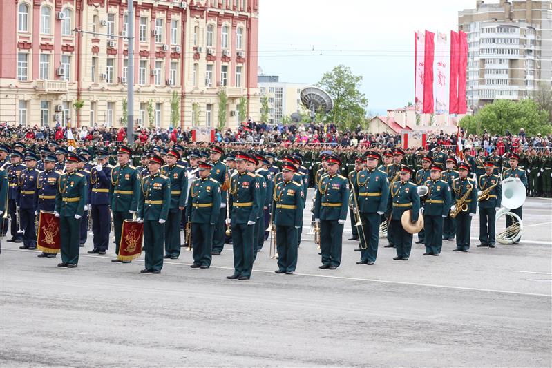 Росгвардейцы приняли участие в парадах Победы на юге России