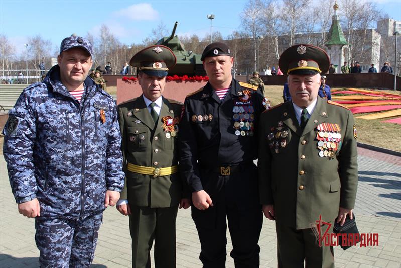В Уральском округе Росгвардии отметили День Победы (фото)