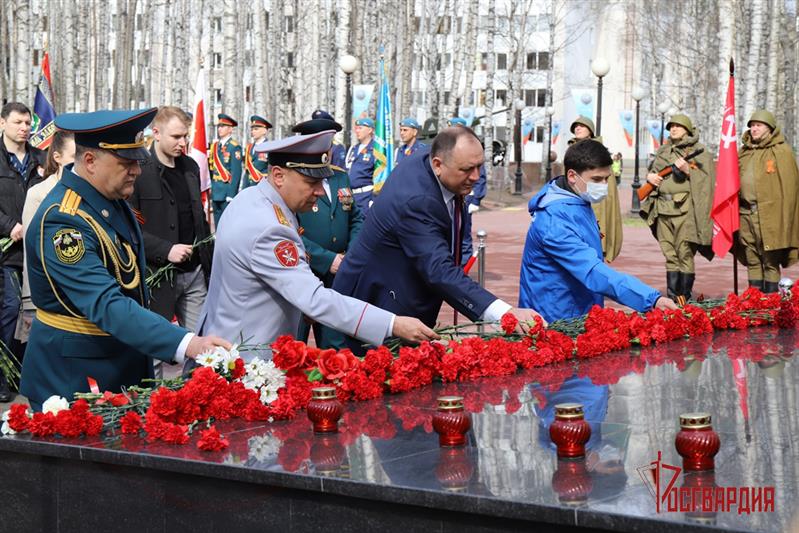 В Уральском округе Росгвардии отметили День Победы (фото)