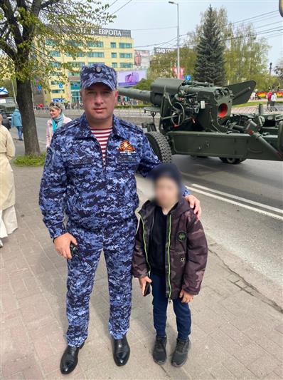В Калининграде сотрудники Росгвардии вернули родителям потерявшегося ребенка